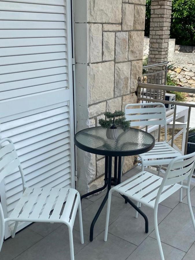 Vila Dvorski Baška Voda Exterior foto