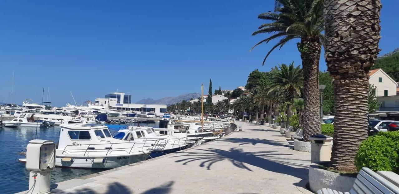Vila Dvorski Baška Voda Exterior foto