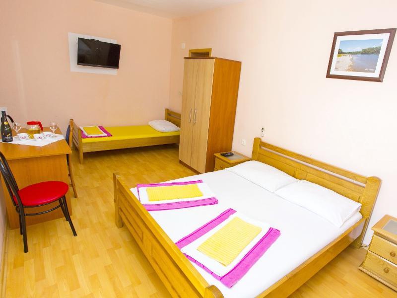 Vila Dvorski Baška Voda Exterior foto